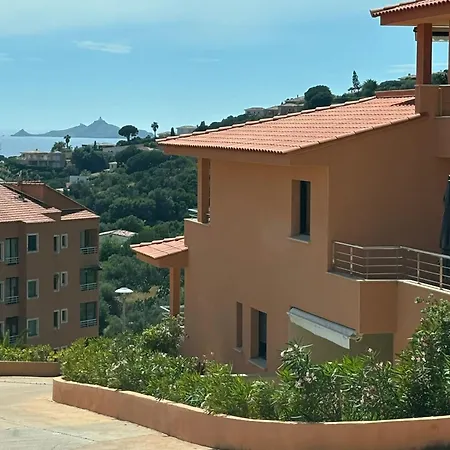 Appartamento Moderne à De 45 M² Avec Terrasse Vue Ajaccio (Corsica)