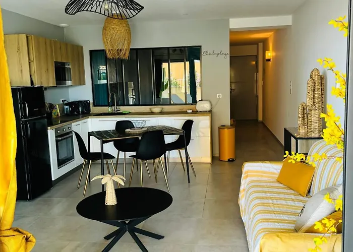 Moderne à De 45 M² Avec Terrasse Vue * Ajaccio (Corsica)